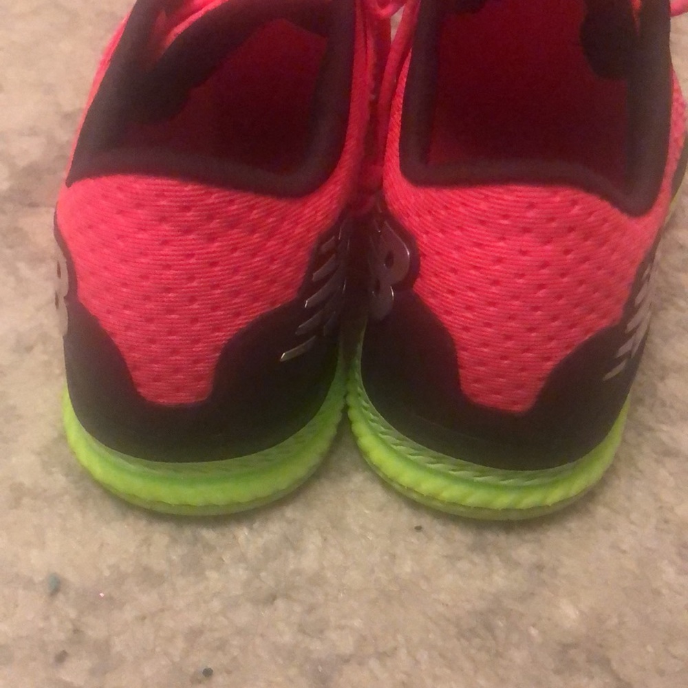 Hot pink New Balance fuel cell women’s sneakers size 6.5 - Picture 8 of 8
